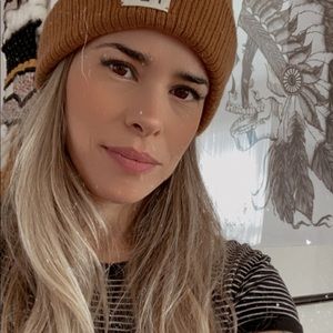 Meet your Posher, Mara